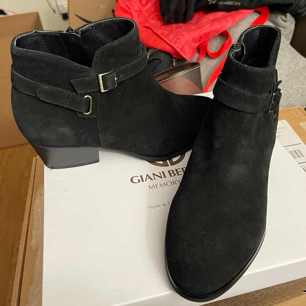 Black Giani Bernini